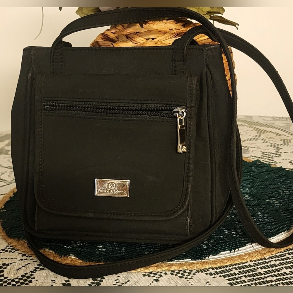 Frankie & Johnnie Black Purse Shoulder Strap Snap Close Zip Compartments ID Slot
